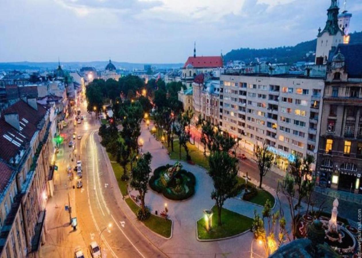 Apartments On Valova 16, On Market Square Лвив Екстериор снимка